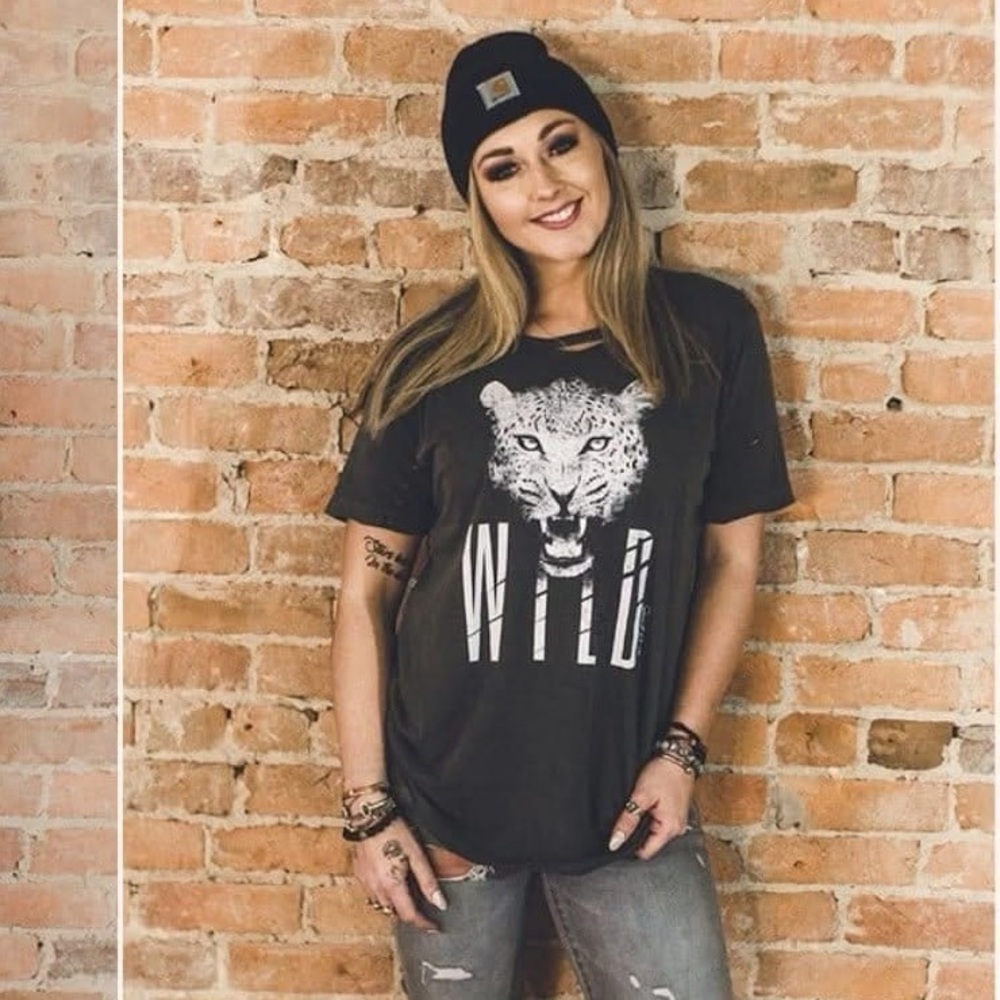 Gray Graphic Short Sleeve Tee Relaxed Fit - Wild